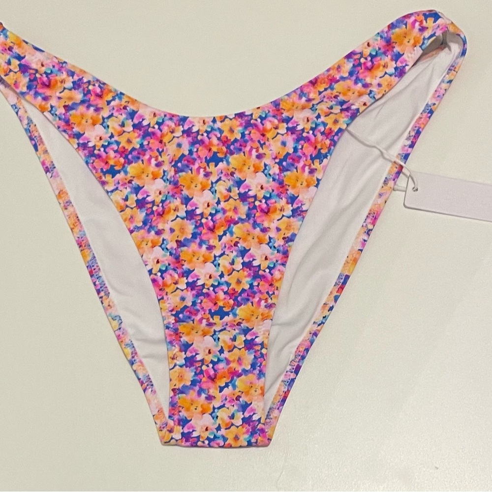 BRIGHT SWIMWEAR Capri bottom (night floral) *Size Small